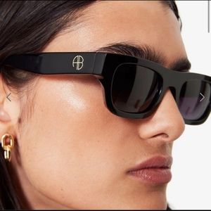 Anine Bing Black Otis Sunglasses With Leather Case